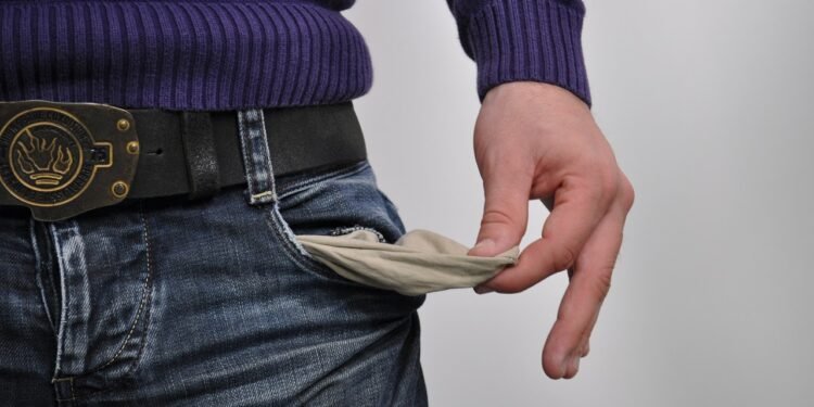 Five Tips to Help You Afford Your Minimum Debt Payments